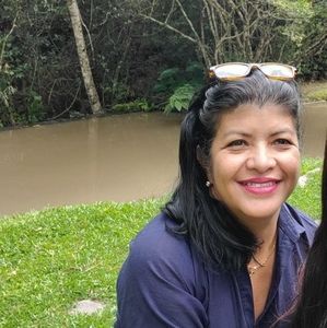 Meet your Posher, Veronica